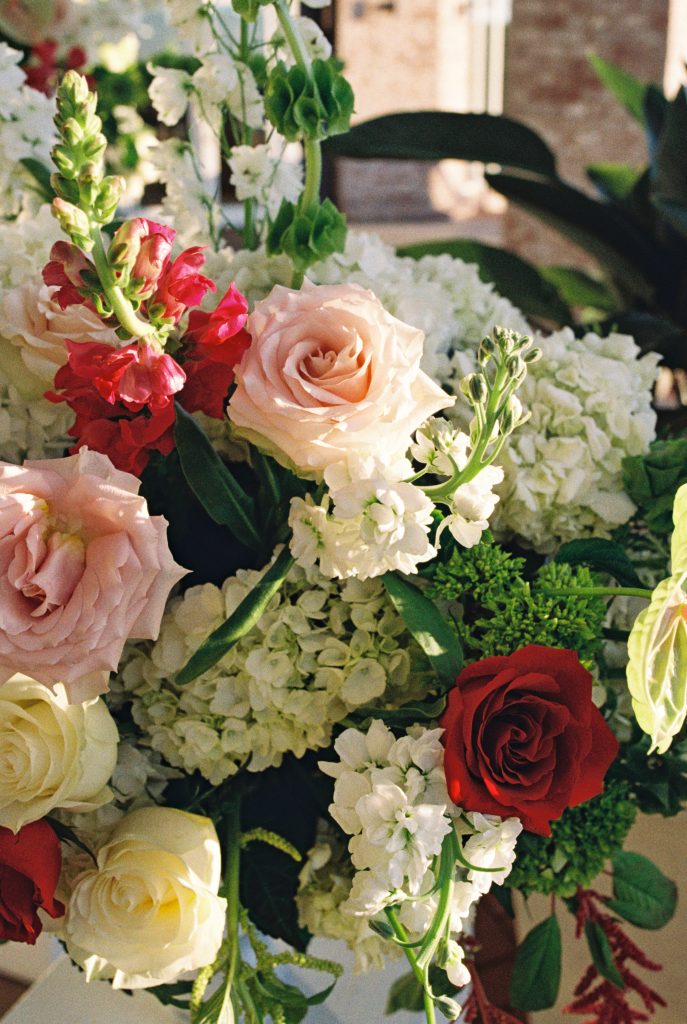 luxurious wedding floral arrangement
